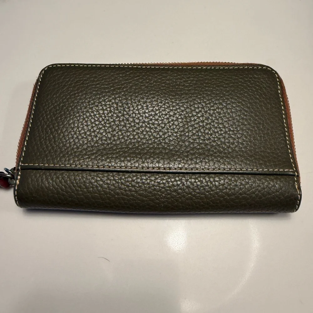 Dooney & Bourke Olive Green Leather Wallet - Picture 3 of 13